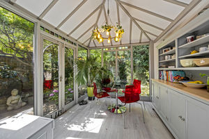 Garden / Dining Room- click for photo gallery